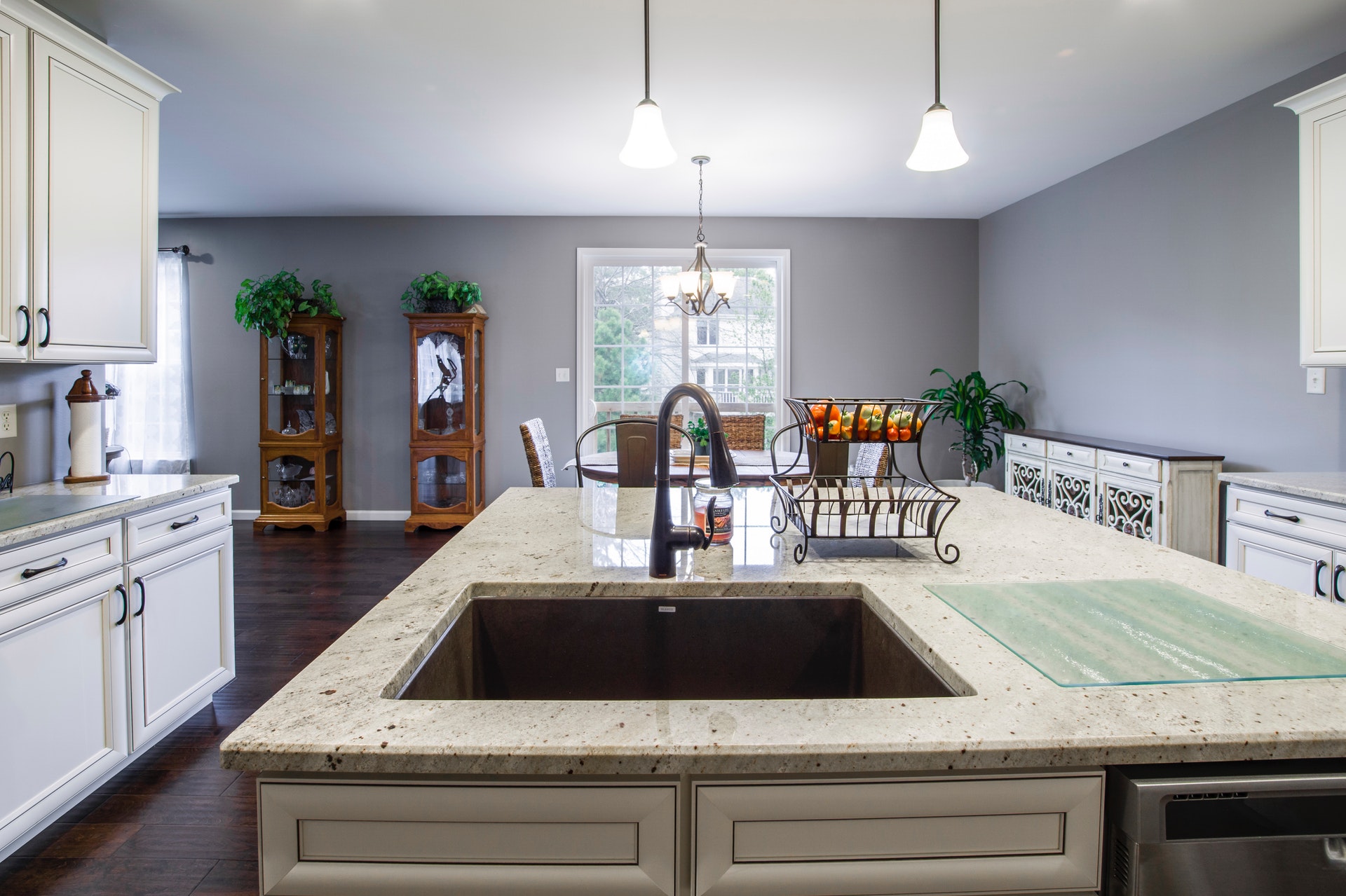 Granite And Quartz Countertops Cabinets In Milwaukee